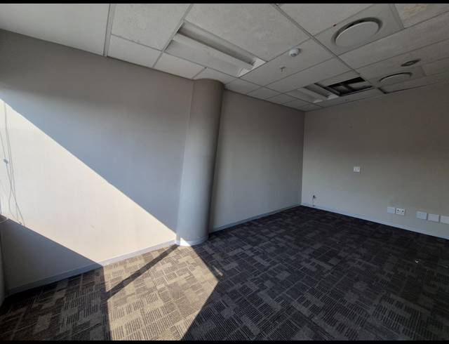 307M² OFFICE TO LET IN SANDTON CENTRAL